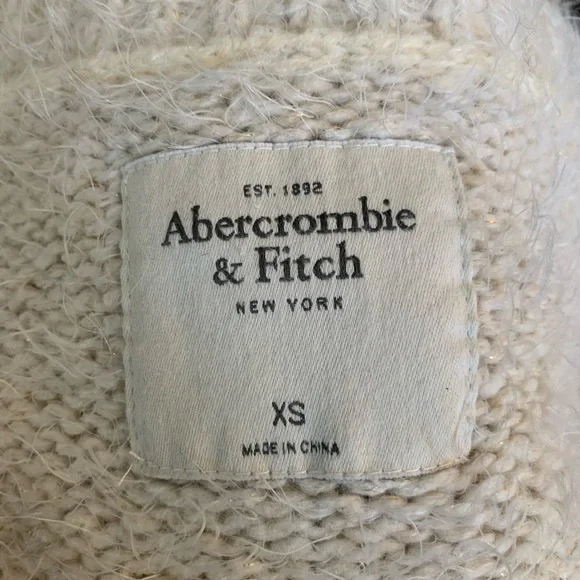 Abercrombie & Fitch Long Sleeve Sweater - Picture 7 of 8
